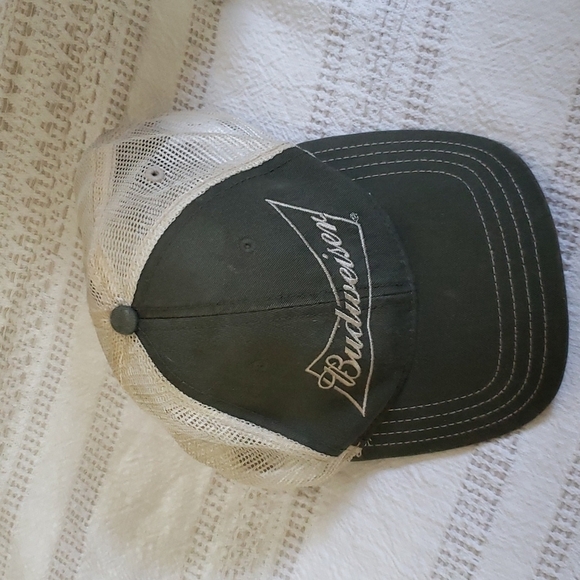 Budweiser gray and cream netted Baseball Hat, OS, unisex. - Picture 5 of 9